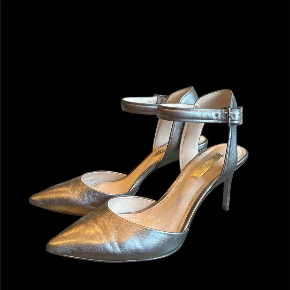 Louise et Cie shoes 7 KOTA PEWTER ANKLE STRAP PUMP Size 7 HEEL 3 1/4”‎